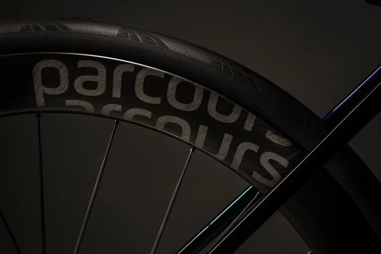 Pair of wheels Strade GT VibraCORE course profile 49 54mm carbon rays Alpina Carbolite